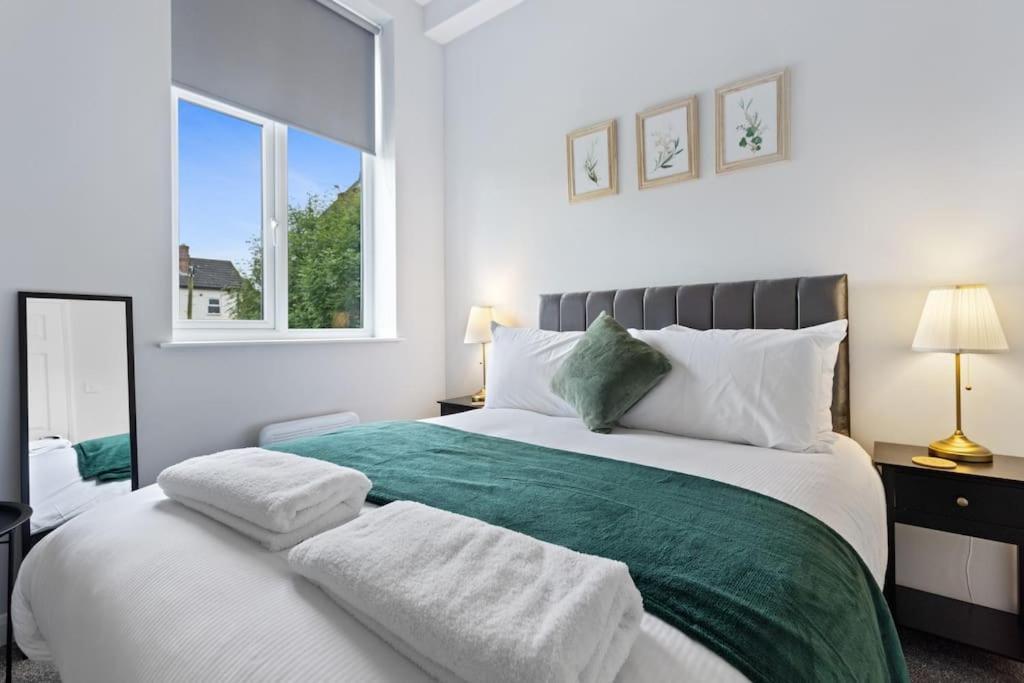 Modern Apartment Free Parking Double Bed Suite 5 Nottingham Exterior photo